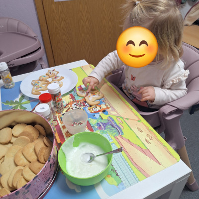 Plätzchen dekorieren